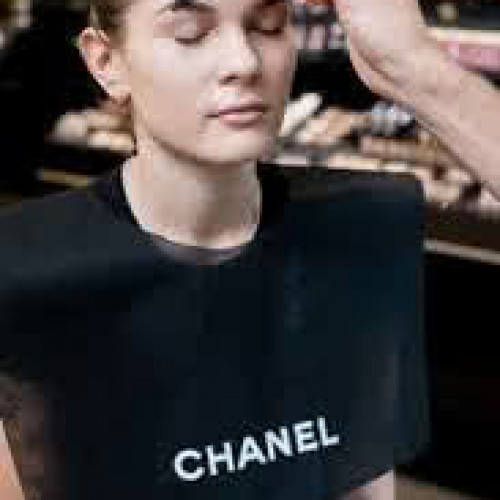 Накидка для макияжа Chanel