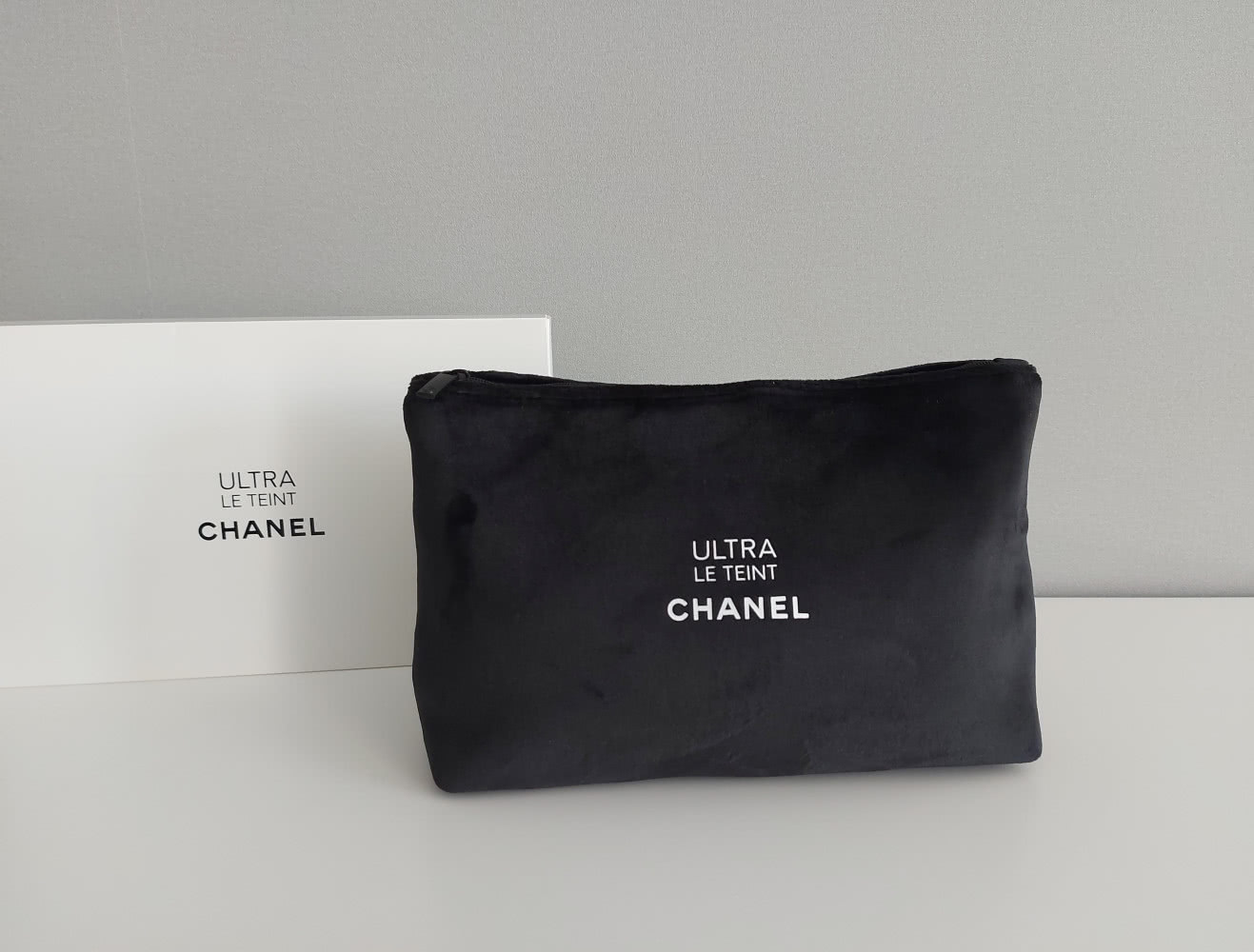 Косметичка Chanel Le Teint Ultra