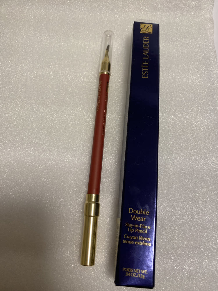 карандаш для губ Estée Lauder