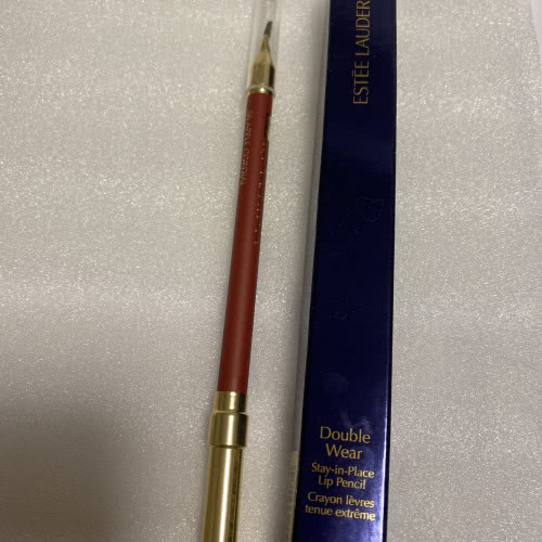 карандаш для губ Estée Lauder
