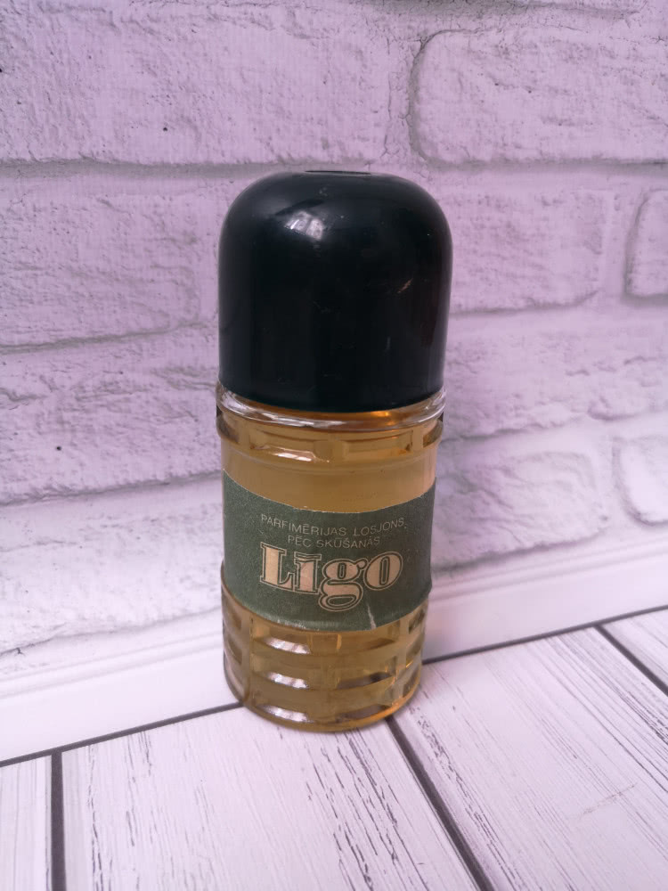 "ЛИГО" Ligo Dzintars парфюмерный лосьон после бритья винтаж