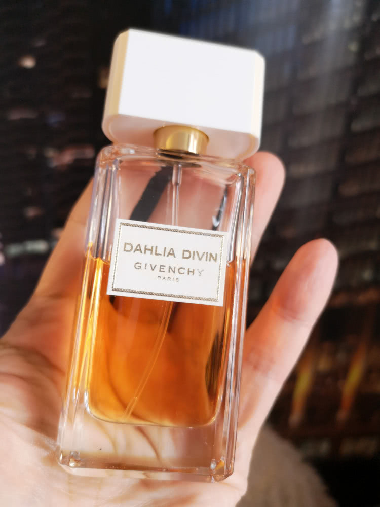 Dahlia Divin Givenchy EDP. Первый выпуск аромата!